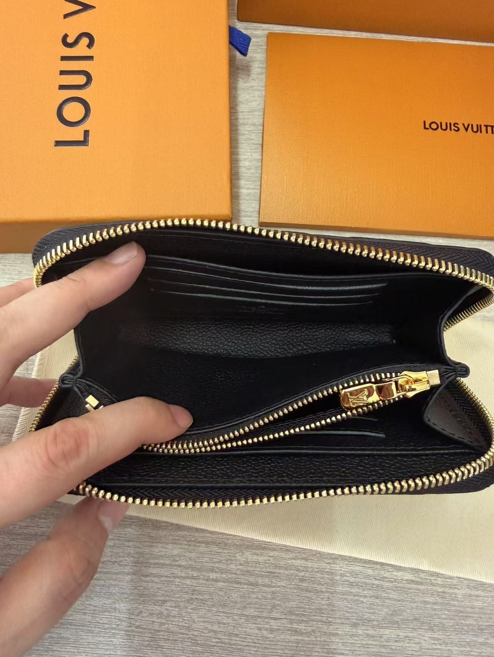 Louis Vuitton Margot Wallet - Picture 13 of 16